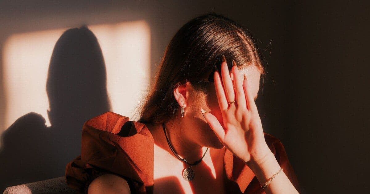 Signs You’re a People-Pleaser and How to Stop It