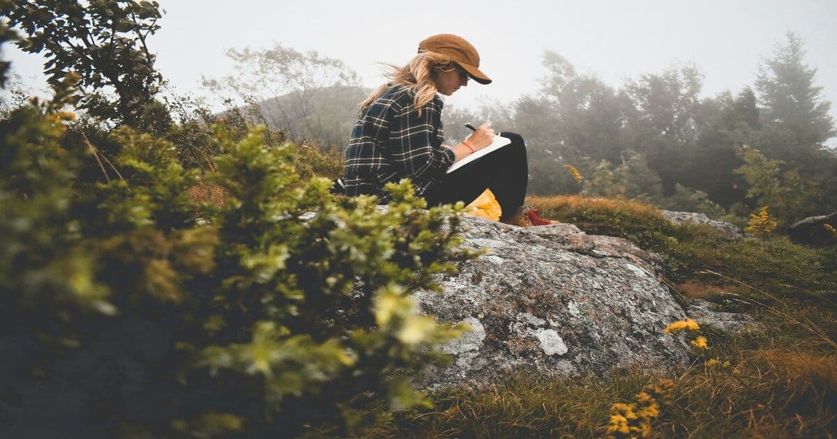 5 Easy Journaling Prompts to Help You Process a Difficult Day